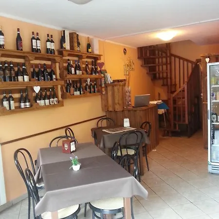 Ristoro Saint Roch Hotel Hone